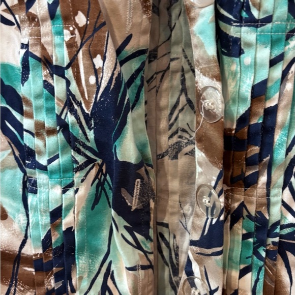 KEREN hart Blue and Green Patterned Top - Picture 3 of 7